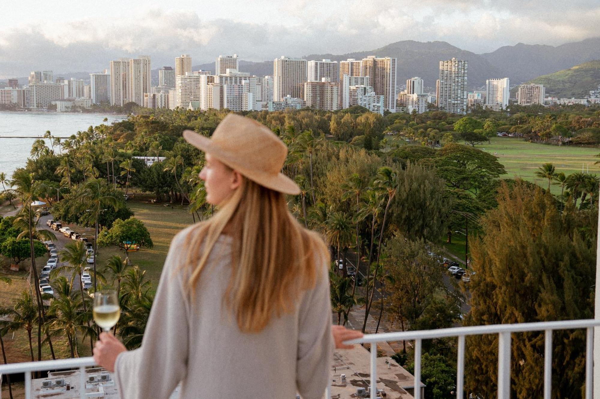 Lotus Honolulu At Diamond Head Hotel Exterior foto